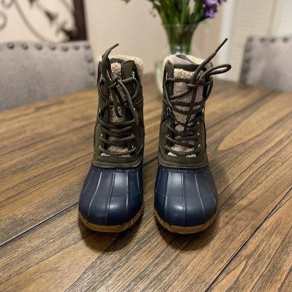 Tommy Hilfiger Rainah Snow Duck Boot Rain Dark Blue Size 7 M Preppy Classic NEW - Picture 4 of 8